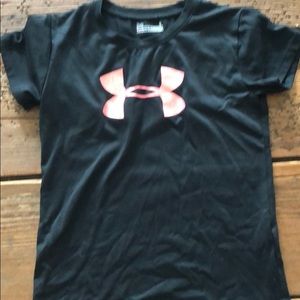 Girls under armour shirt